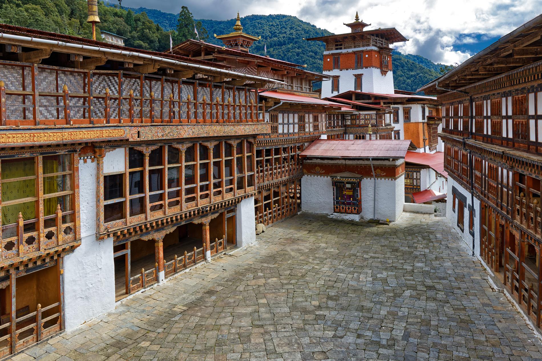 Bhutan-Trongsa-Chokhor Raptentse_Dzong